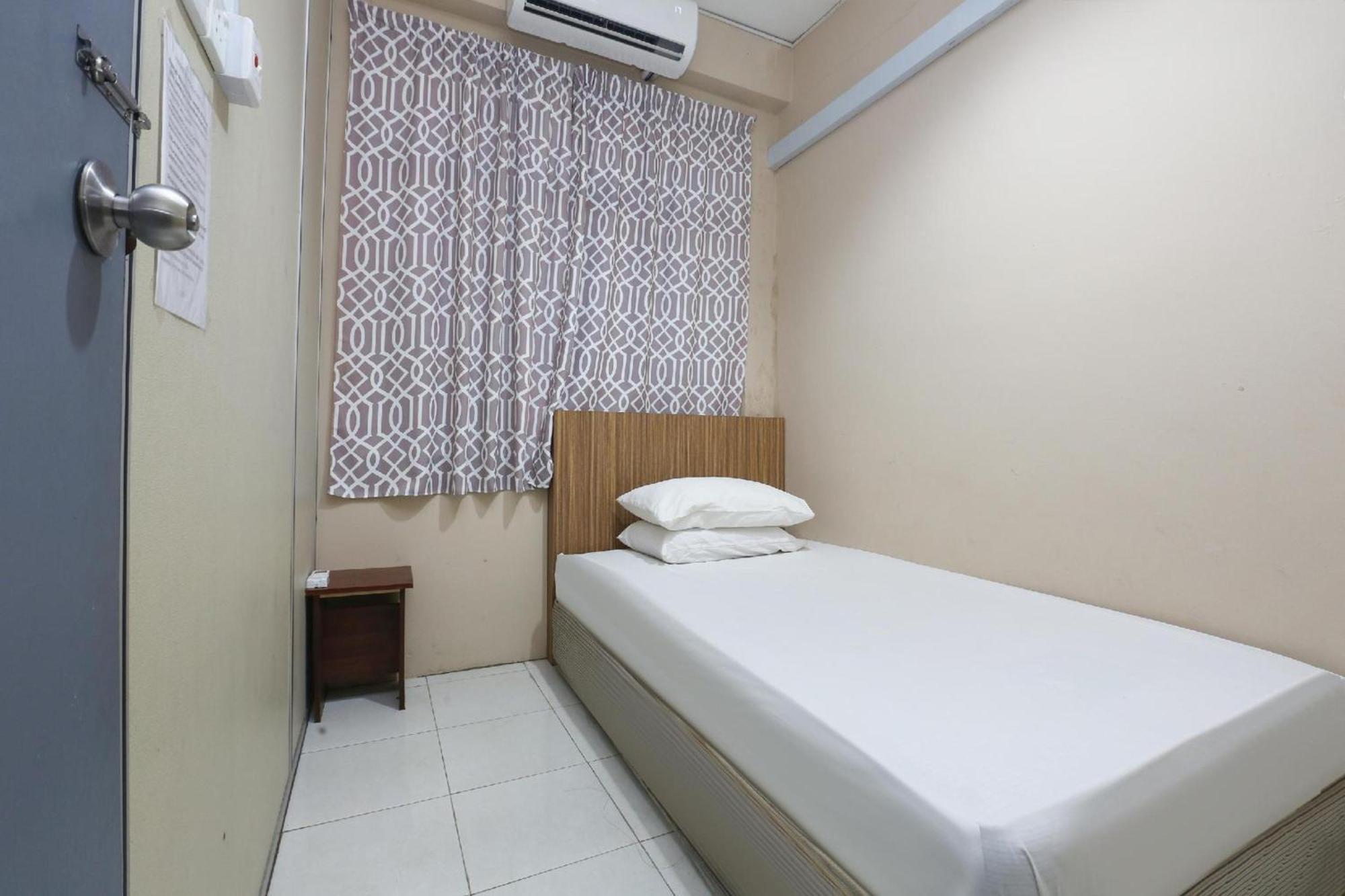 Spot On 89796 D'Noor Budget Inn Κότα Μπάρου Εξωτερικό φωτογραφία