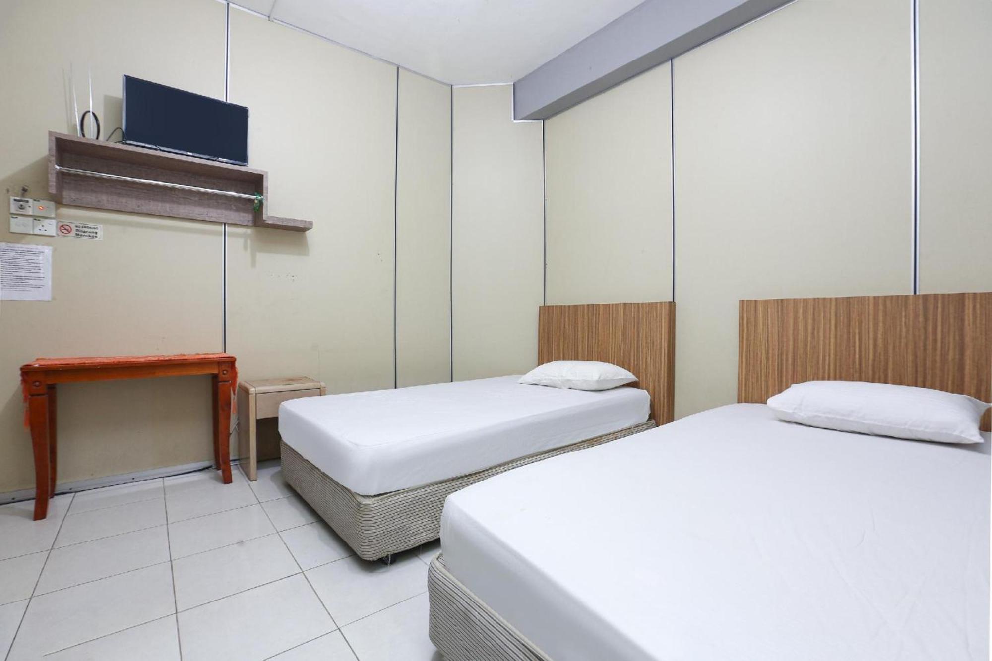Spot On 89796 D'Noor Budget Inn Κότα Μπάρου Εξωτερικό φωτογραφία