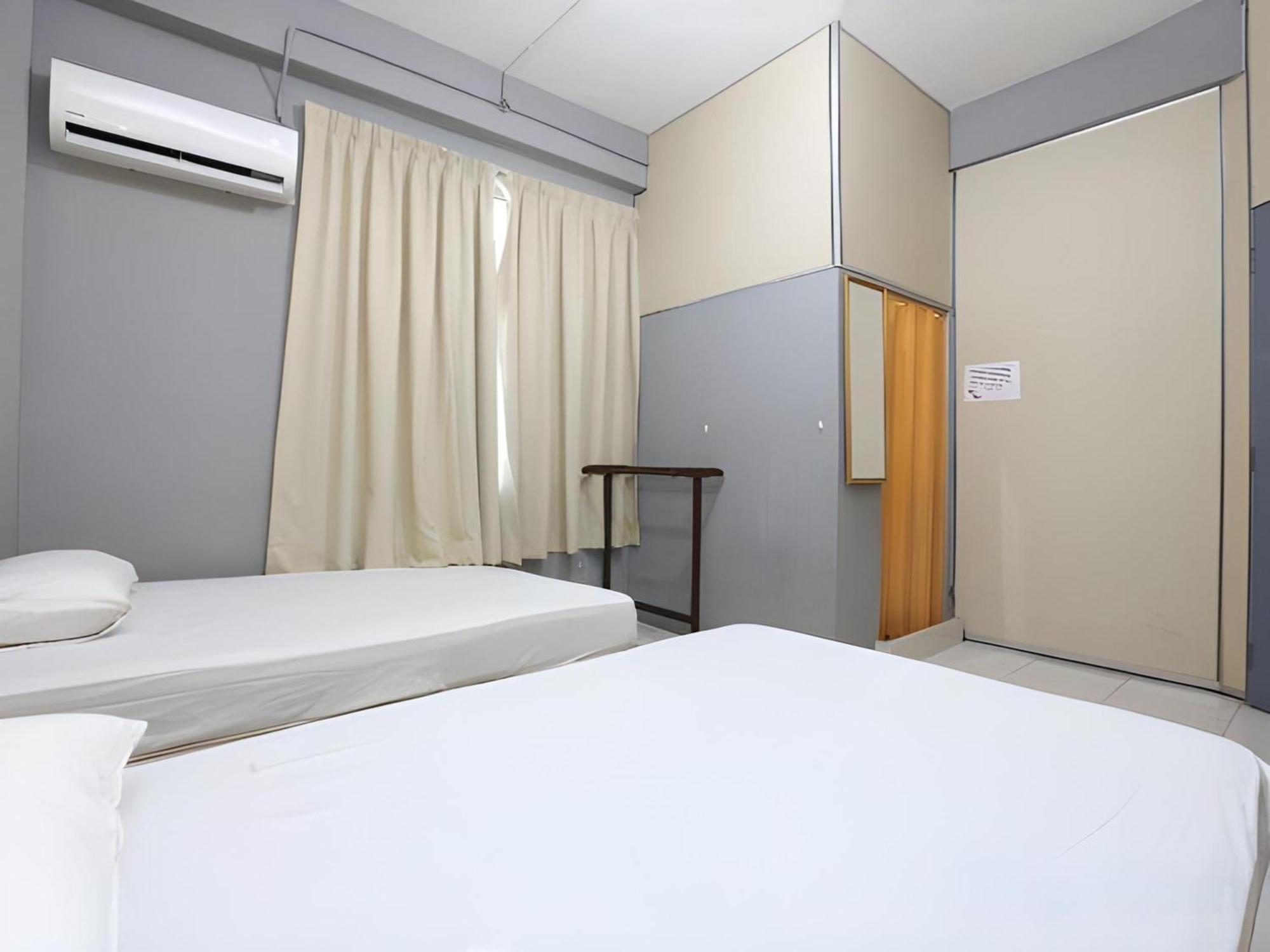 Spot On 89796 D'Noor Budget Inn Κότα Μπάρου Εξωτερικό φωτογραφία