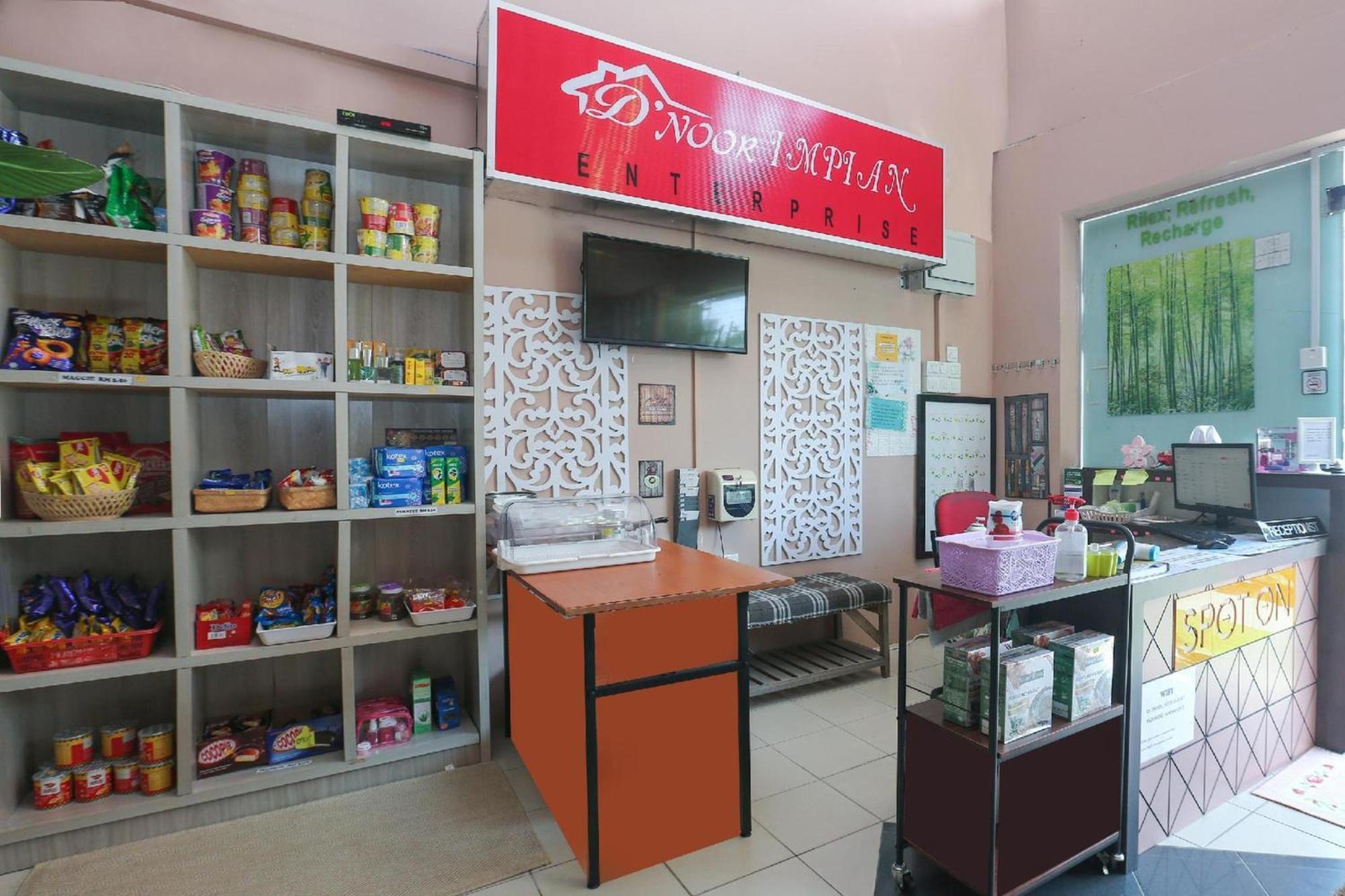 Spot On 89796 D'Noor Budget Inn Κότα Μπάρου Εξωτερικό φωτογραφία